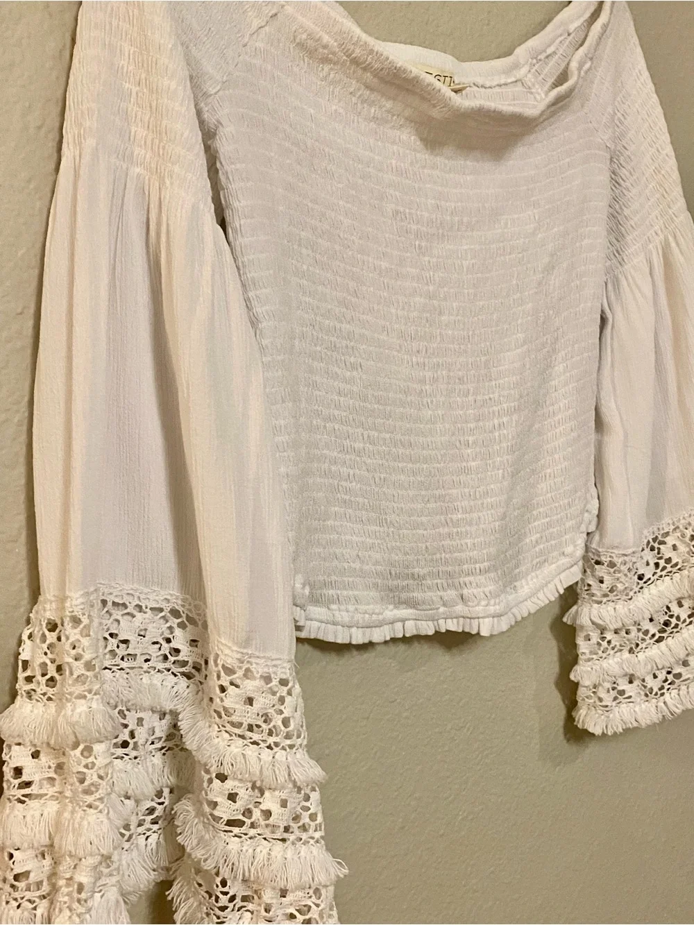Torrid Festi White Off Shoulder Crop Top - Size 1X - NWT!